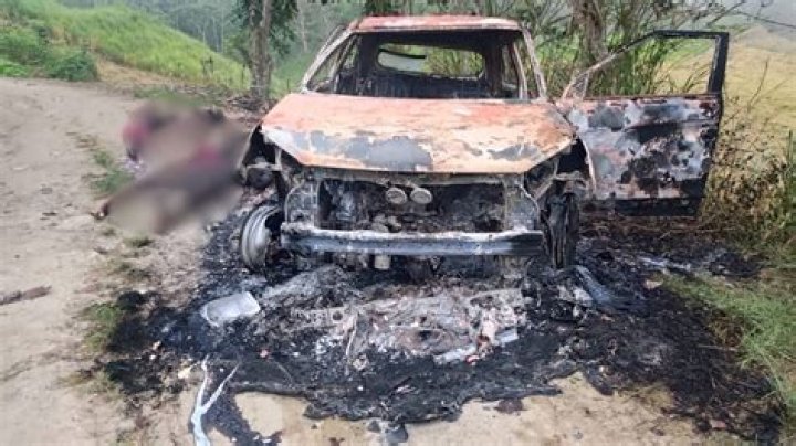 Incinerados quedaron dos autos de Jennifer Fungenzi, ex esposa de
