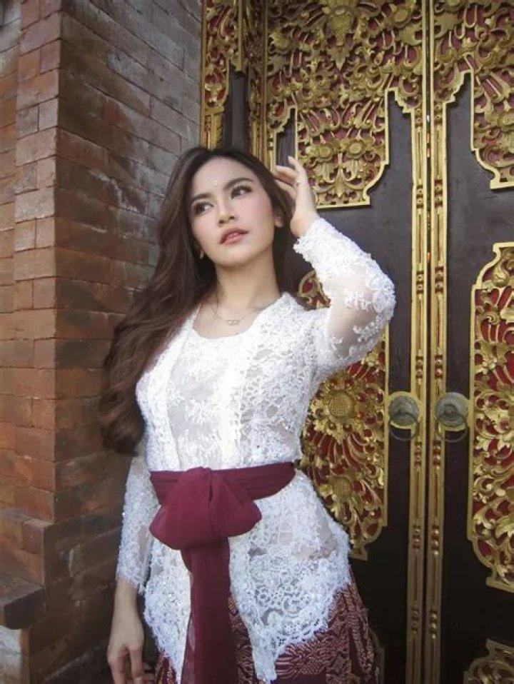 Intip Seksinya Foto Model Sarah Ardhelia Ferreti yang Rutin NgeGym