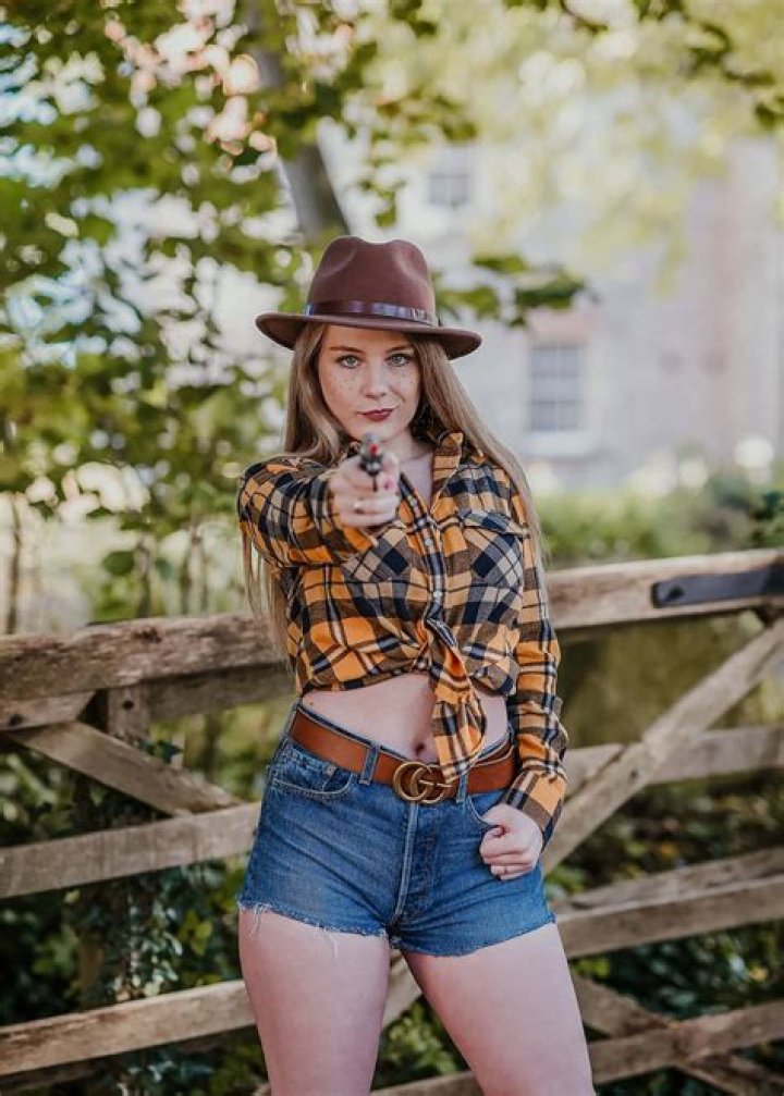 I&rsquo;m a country girl who usually wears jeans and a flannel I tried on a