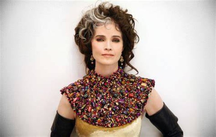 Is Alannah Myles paralyzed?