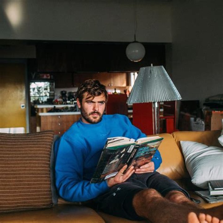 Is Alex Roe Married? Unraveling The Truth Behind The Rumors