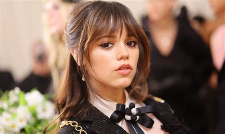 is jenna ortega a lesbian Chappel Butablit