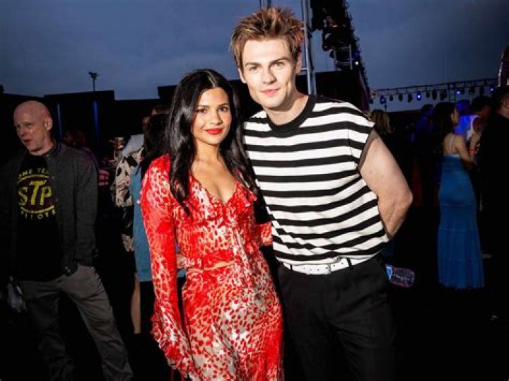 Is Noah Lalonde Truly Dating Nikki? Uncovering The Truth