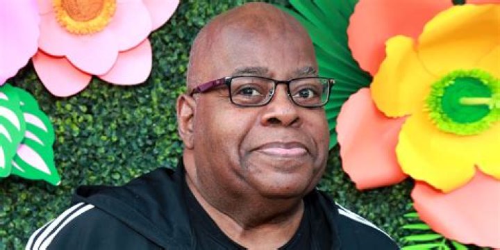 Is Reginald VelJohnson Gay?