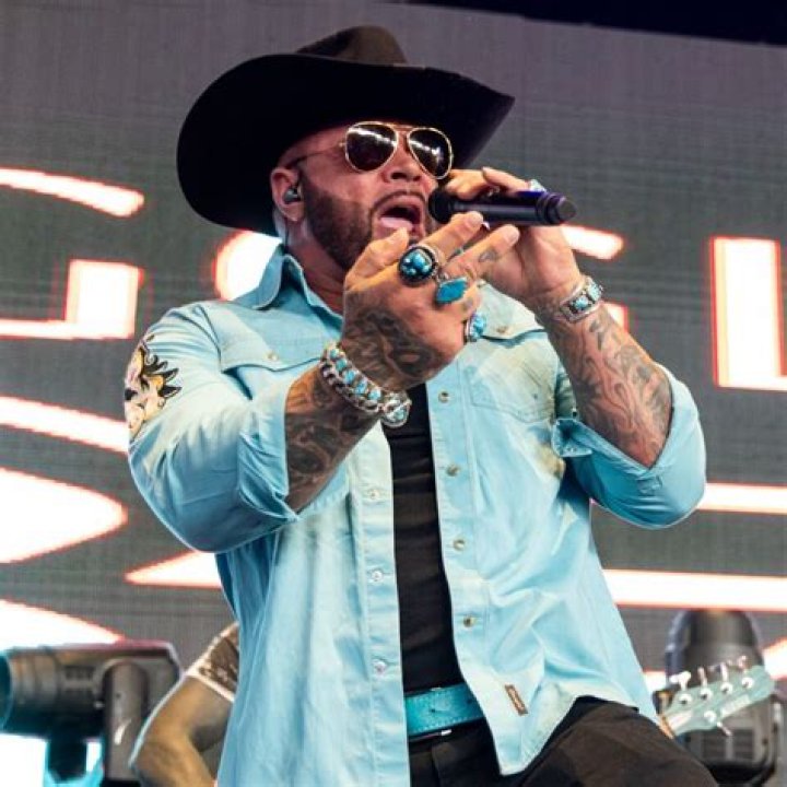 Is Struggle Jennings related to Waylon Jennings? Famous People Today