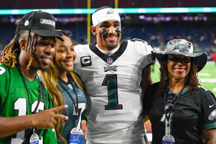 Jalen Hurts Parents Averion Hurts and Pamela Hurts