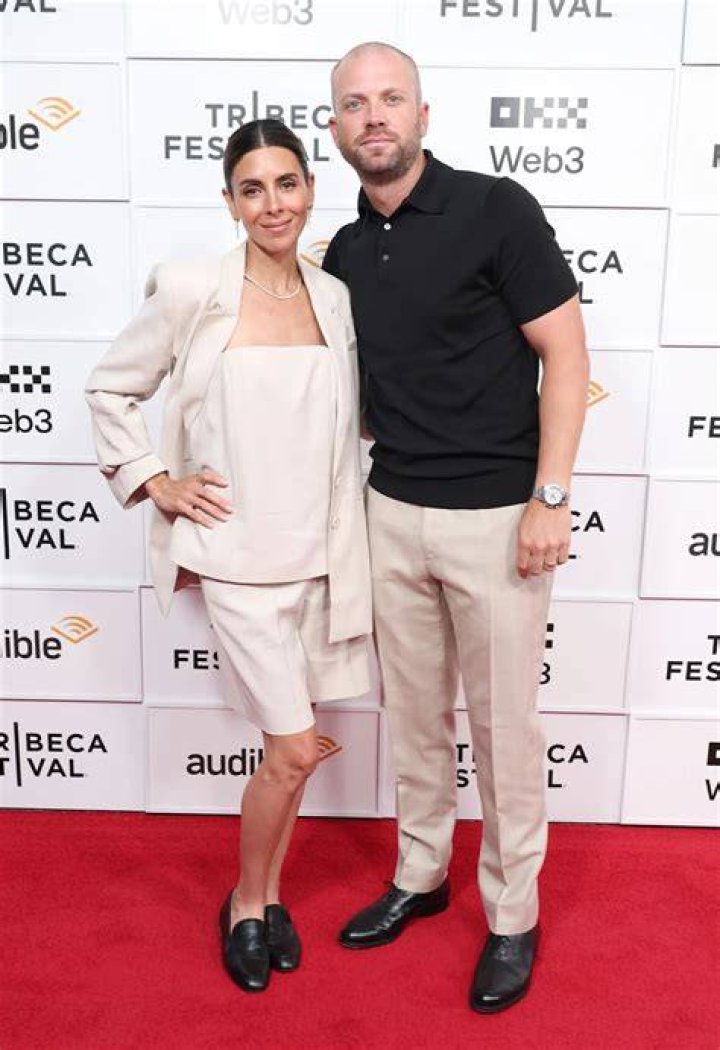 Jamie Sigler's Husband: Uncovering The Man Behind The Actress