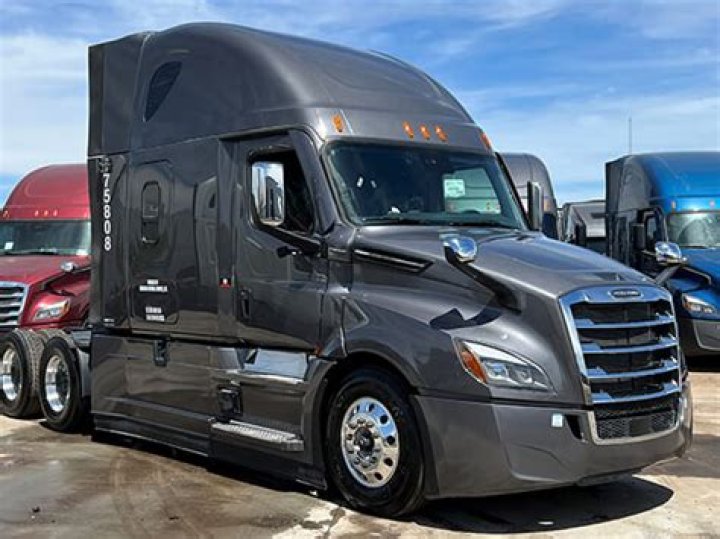 jeff clark dallas tx freightliners