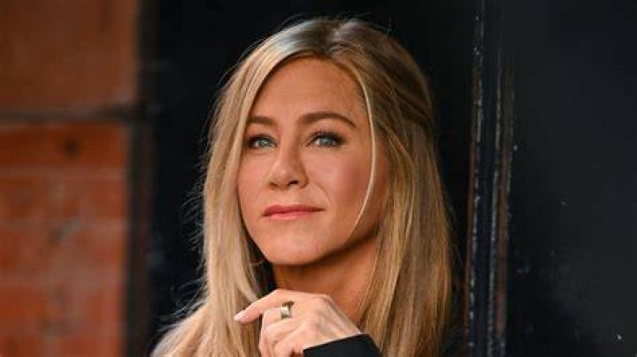 Jennifer Aniston&rsquo;s Team Uses Tatcha Serum Stick to Prep Her Skin