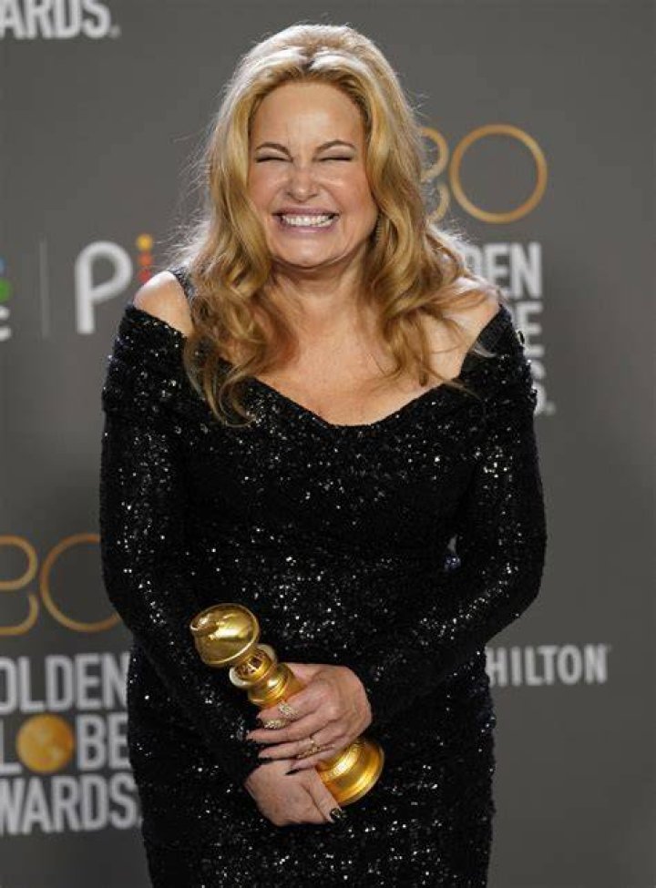 Jennifer Coolidge Measurements, Net Worth, Bio, Age, Height and Famil