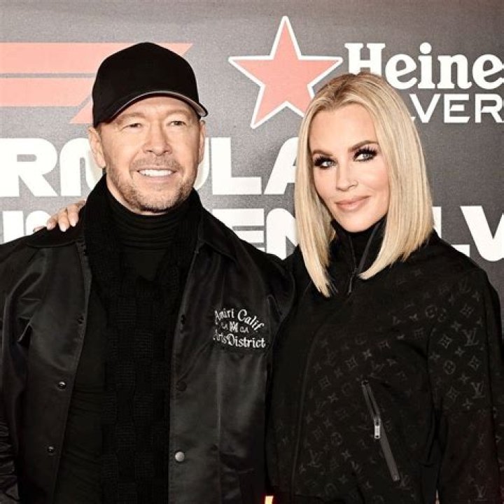 Jenny McCarthy's Divorce Rocks Hollywood