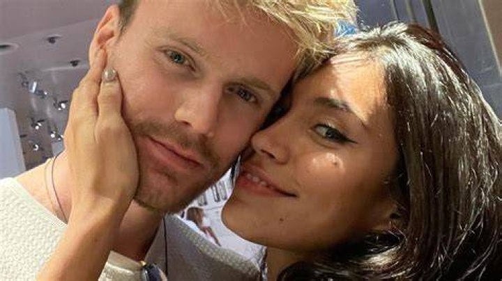 Jesse Meester and Jeniffer Tarazona prove they are still together amid