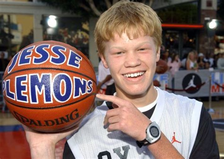 Jesse plemons like mike sanyeg