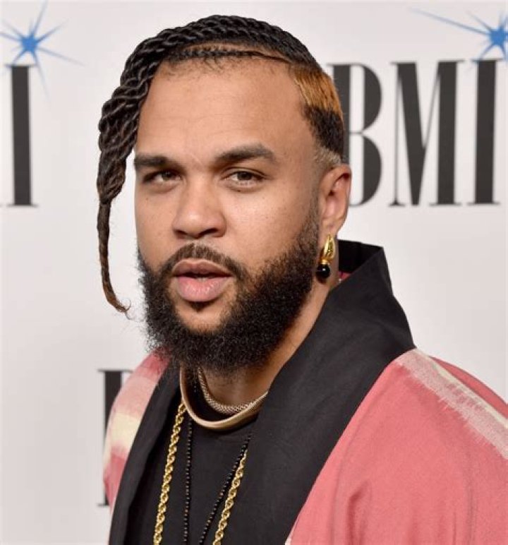 Jidenna 2023 dating, net worth, tattoos, smoking & body facts Taddlr