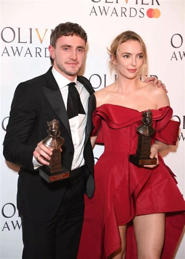 Jodie Comer, Eve, One Shoulder, Woman, Blouse, Quick, Tops, Fashion, Moda