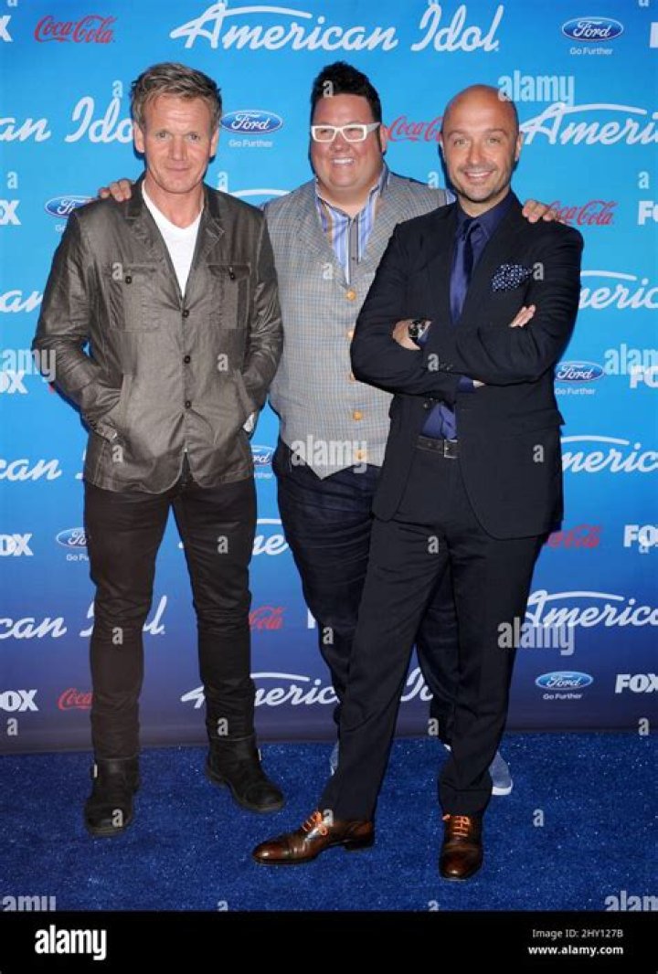 Joe Bastianich festeggia la laurea del figlio Miles