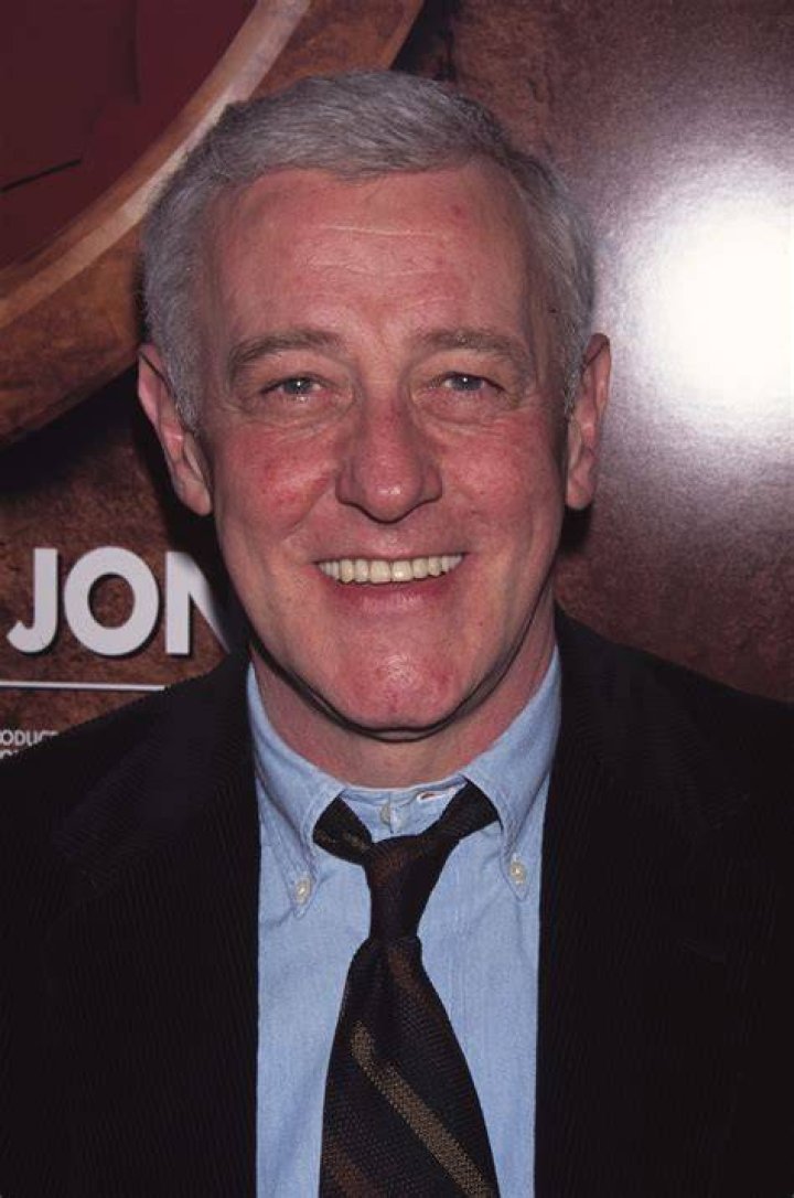 John Mahoney Net Worth 5 Fast Facts You Need to Know