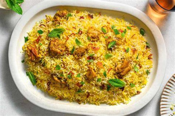 Jonny Sins Eats Biryani With Naan, Twitter Trolled Him like Never Before