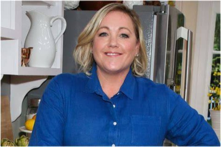 Julia Collin Davison Bio, Age, Education, Ethnicity, Career, Husband