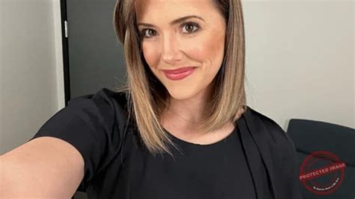 Kaitlin Cody (FOX 32) Bio, Age, Husband, Baby, Salary, Net Worth