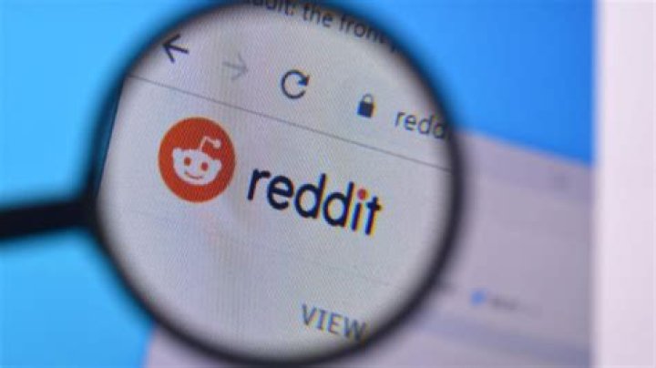KanyeTrackerTeam (u/KanyeTrackerTeam) Reddit