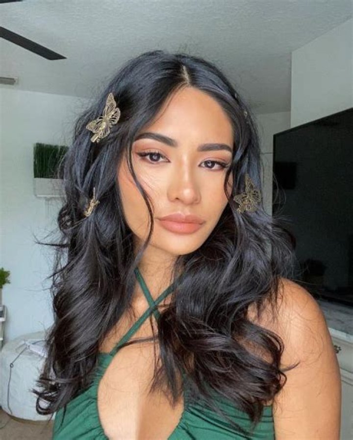 Kayla Kosuga Age, Height, Wiki, Net Worth, Husband & Bio