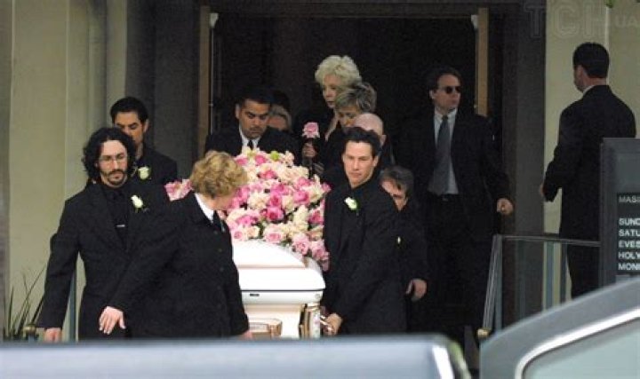 Keanu ♡&hearts; Reeves at Funeral Jennifer Syme Keanu Reeves Ageless