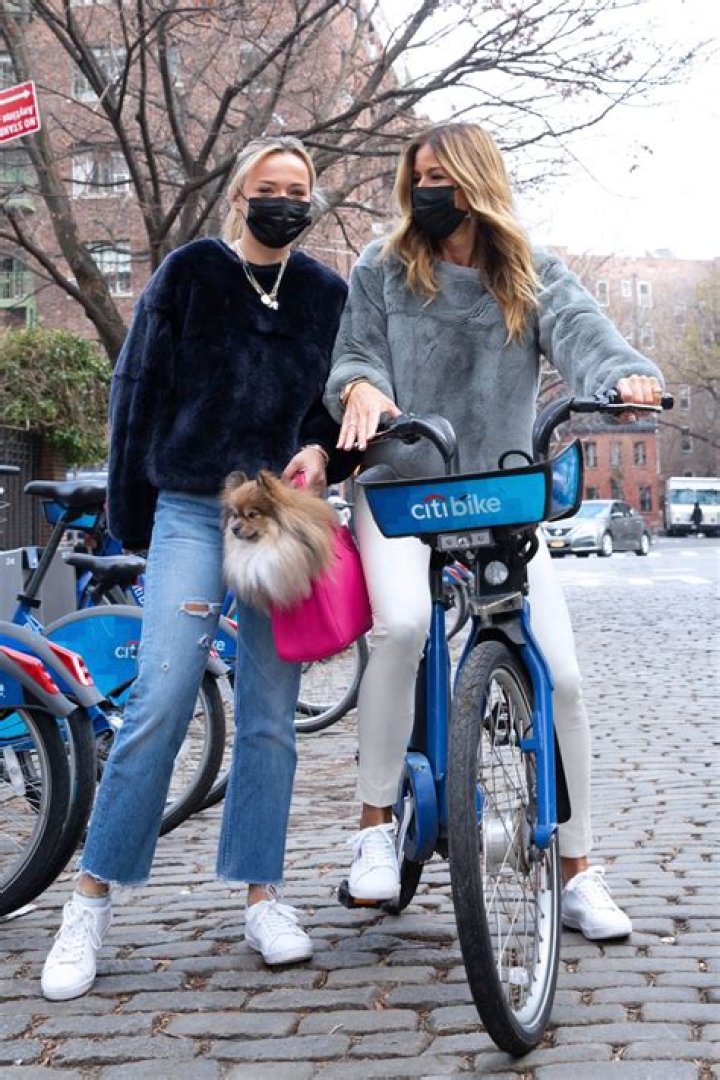 KELLY and TEDDY BENSIMON Rides Citibikes in New York 01/13/2021
