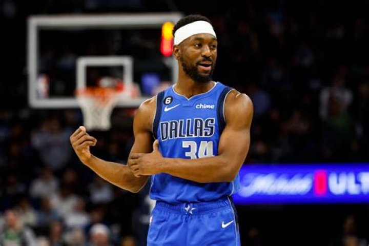 Kemba Walker's Knicks signing brings his family's journey full circle