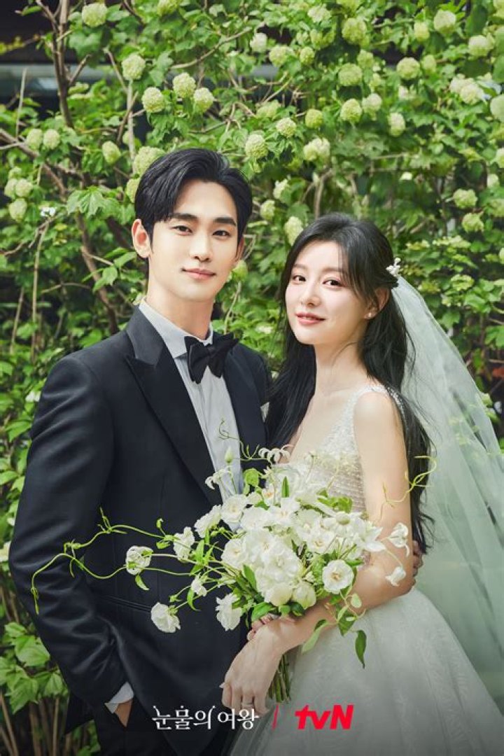 Kim So Hyun's Rumored Boyfriend: Meet The Man In Her Life