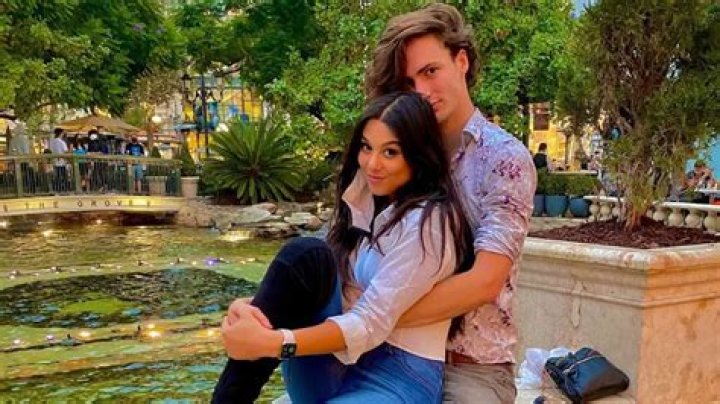 Kira Kosarin Boyfriend Love Daily And The Thundermans Star Is Dating