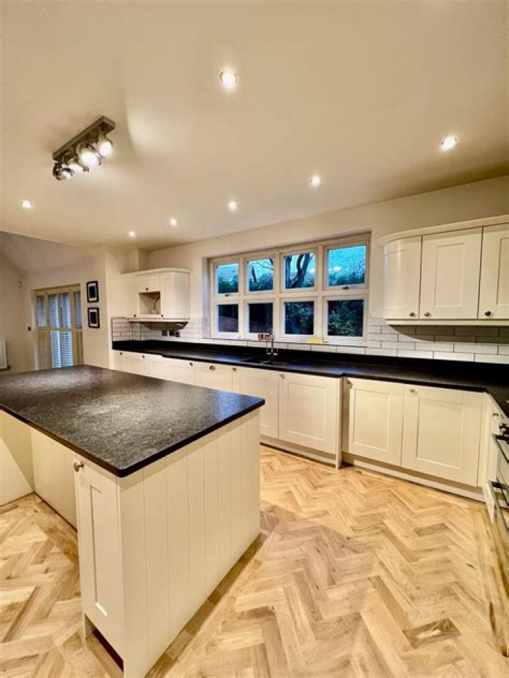 Kitchen Painter