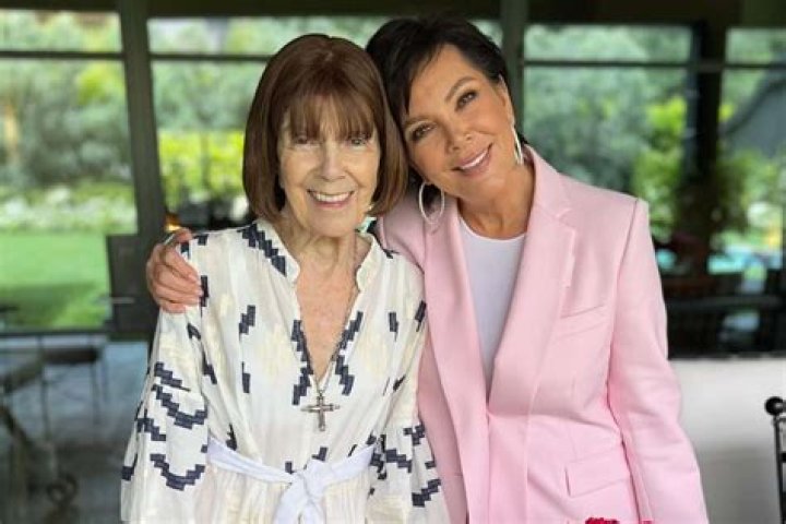 Kris Jenner's Mom's Age - A Behind-the-Scenes Look At Mary Jo Campbell's Life