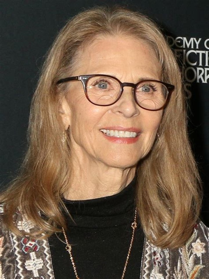 Lindsay Wagner Biography, Height, Age, Sons, Partner