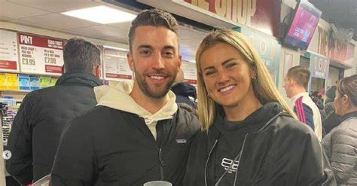 Lindsey Horan on Instagram &ldquo;Feels so good to be back, especially with this guy here ️&rdquo; Lindsey