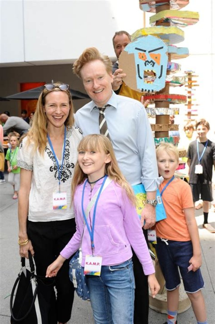 Liza Powel and Conan O'Brien Celebrities Who Married Their Fans
