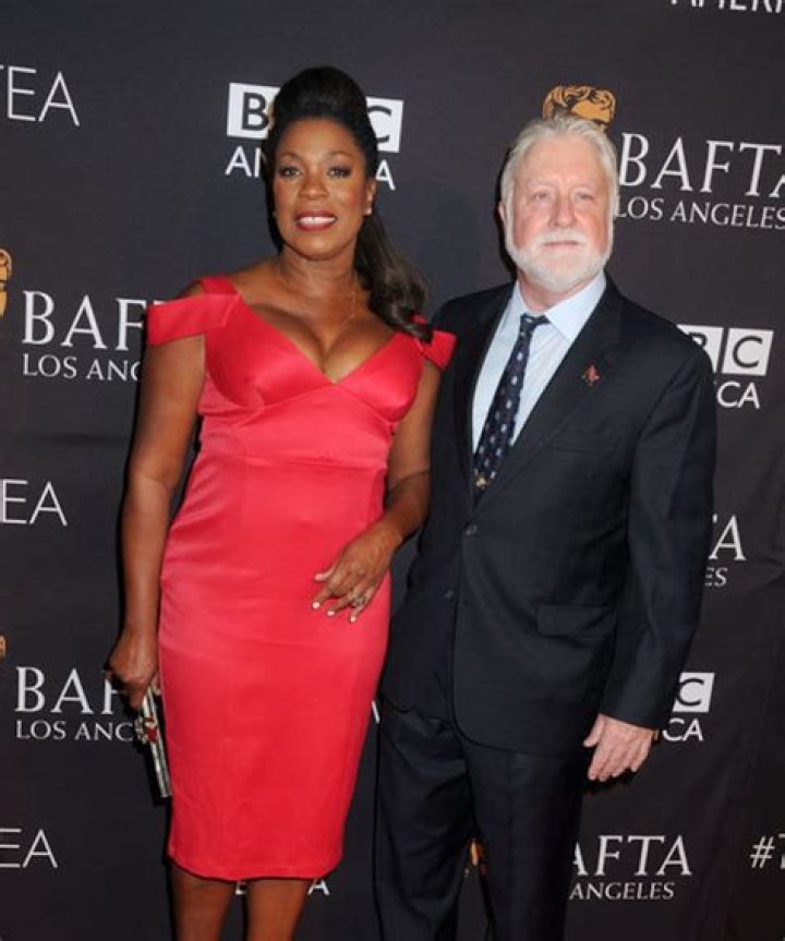 Lorraine Toussaint 2018 Husband, net worth, tattoos, smoking & body