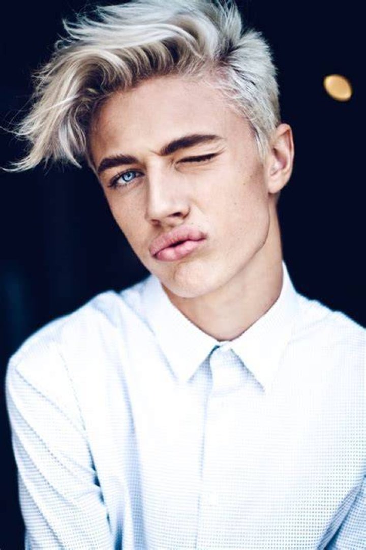 Lucky Blue Smith's Wiki Worth,Sister