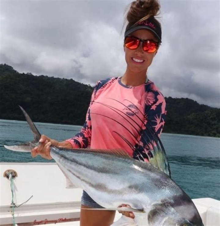 Luiza Barros Biography, Age, Wiki, Net Worth, Husband, Fishing