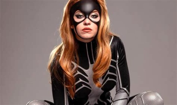 Madame Web Star Sydney Sweeney Seemingly Confirms Glen Powell Romance