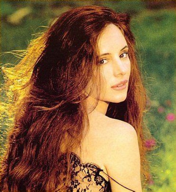 Madeleine Stowe Biography, Madeleine Stowe's Famous Quotes Sualci