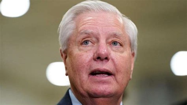 MAGA Republicans are turning up the 'rightwing heat' on Ronna McDaniel