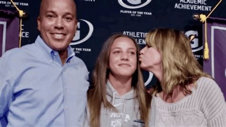 Mallory Pugh Parents Company Salaries 2023