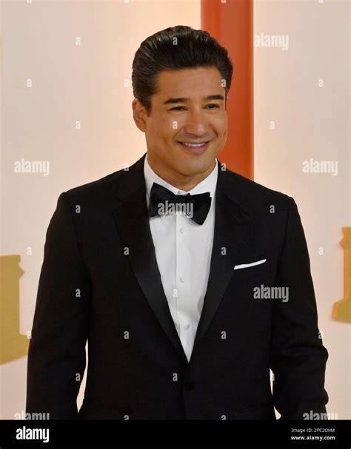 Mario Lopez's 10YearOld Daughter Walked In on Him Doing Something X