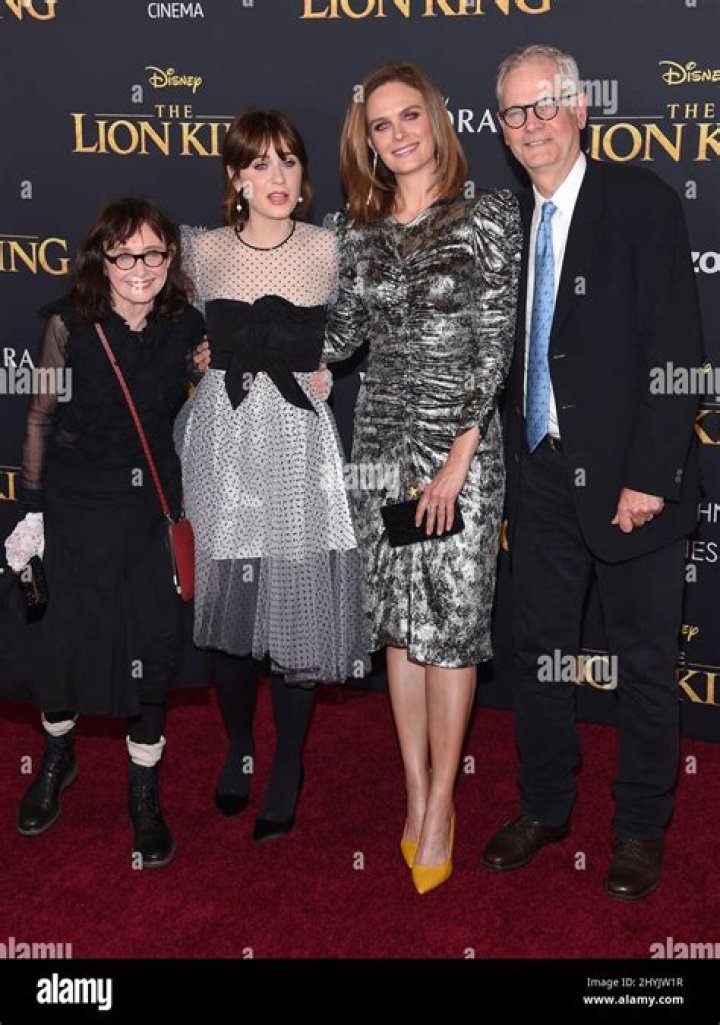 Mary Jo Deschanel