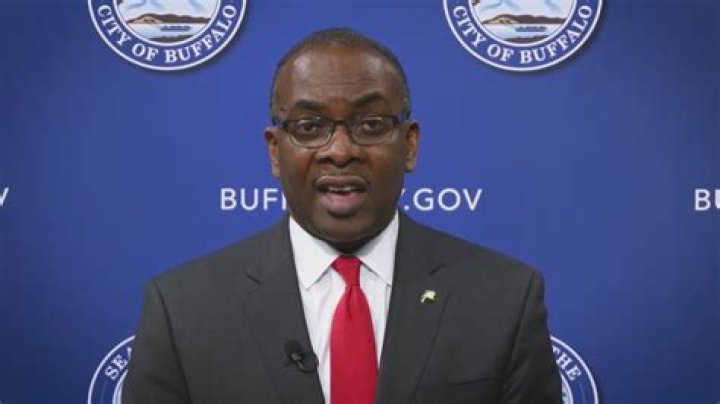 Mayor Byron Brown releases COVID vaccine PSA News 4 Buffalo