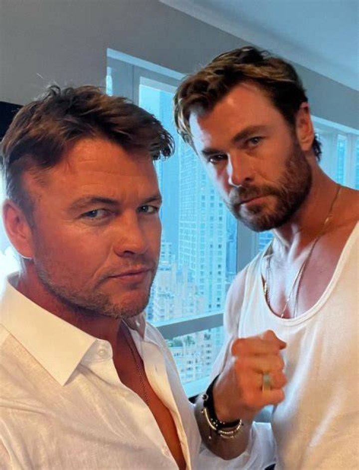 Meet Chris and Liam Hemsworth's blessed father New Idea