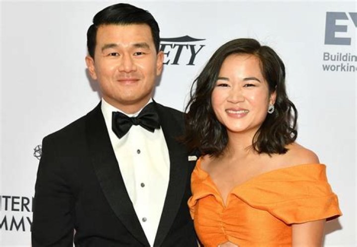 Meet Ronny Chieng Wife Hannah Pham Wiki, Age, Kids, Net Worth