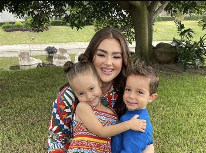 Mia Ener Alvarez The Cute Daughter Of Professional Boxer Canelo