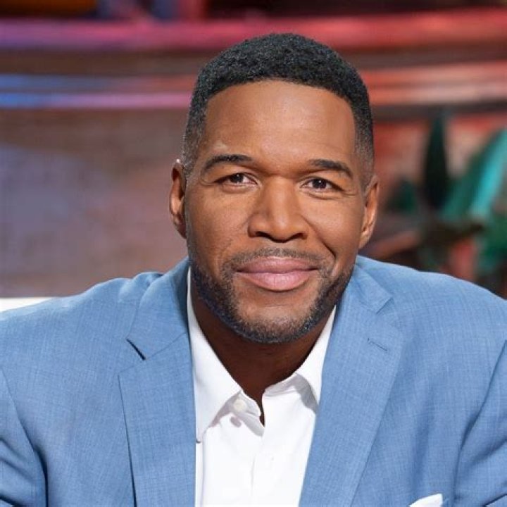 Michael Strahan's Twin Daughters Flaunt WaistLong Hair While Spending